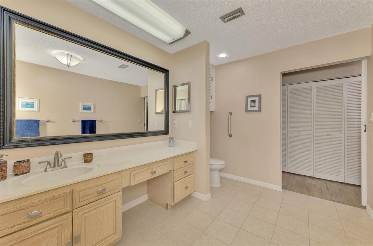 5903 La Vista Lane, Bradenton, FL 34210 Photo