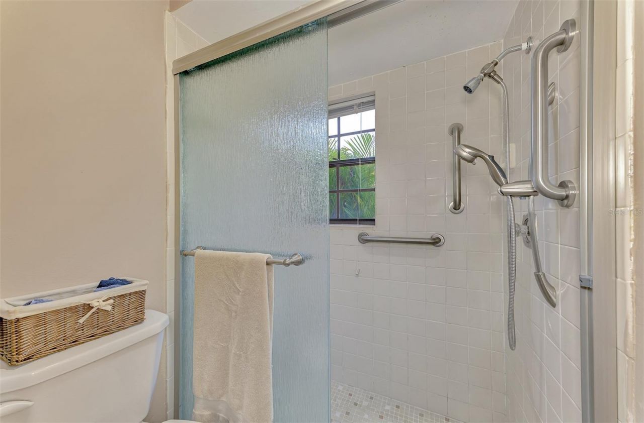 5903 La Vista Lane, Bradenton, FL 34210 Photo