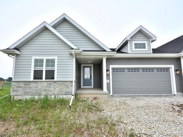 1037 Elderberry ROAD, Oconomowoc, WI 53066