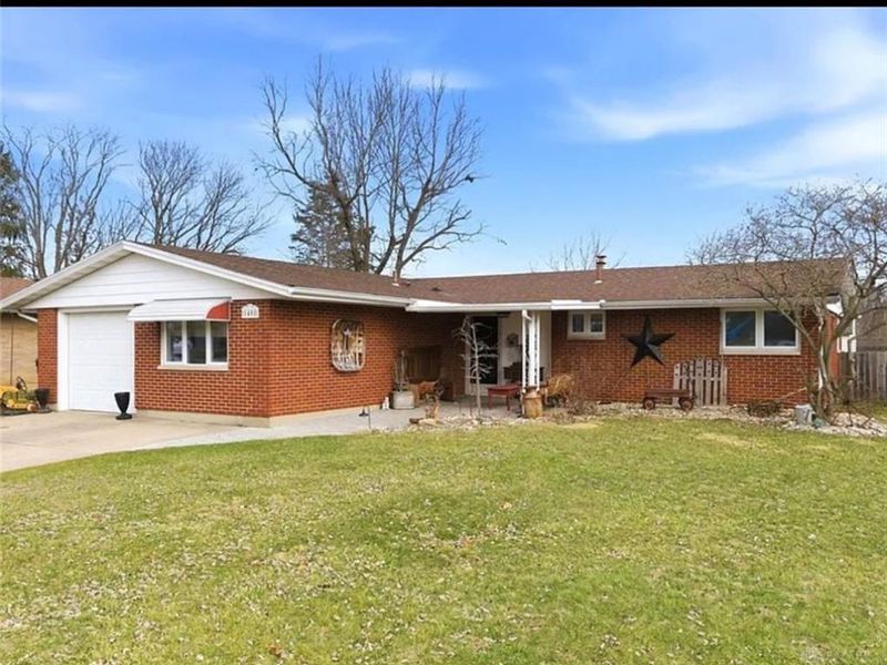 1408 Mapleridge Drive, Fairborn, OH 45324 Photo 2
