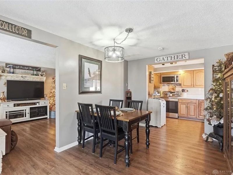 1408 Mapleridge Drive, Fairborn, OH 45324 Photo 5