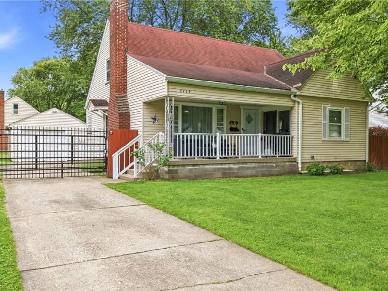 4709 Euclid Boulevard , Youngstown, OH 44512 Photo 1
