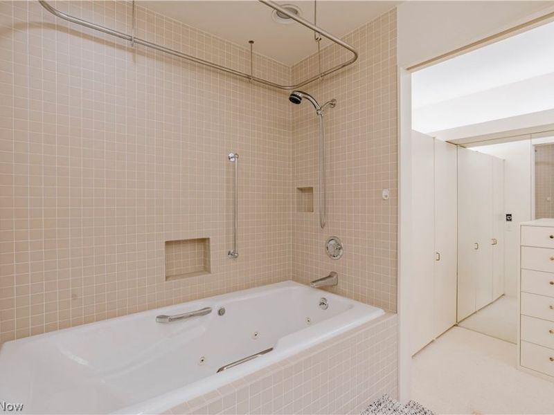 2 Bratenahl Place , Unit 15BC, Bratenahl, OH 44108 Photo 22