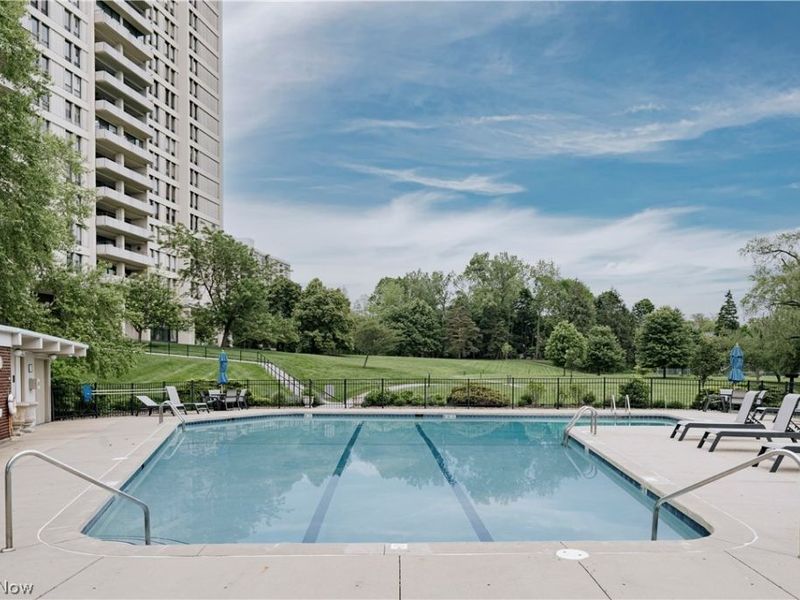 2 Bratenahl Place , Unit 15BC, Bratenahl, OH 44108 Photo 27