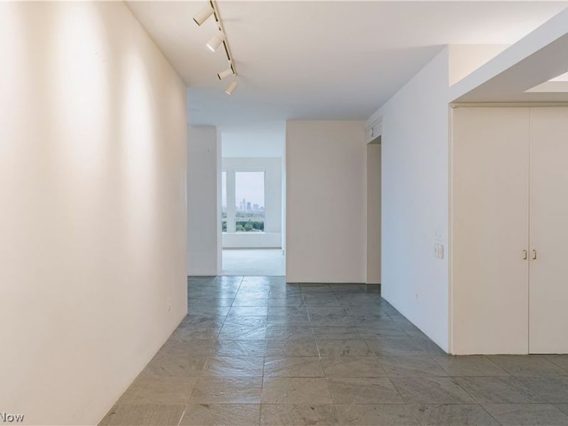 2 Bratenahl Place , Unit 15BC, Bratenahl, OH 44108 Photo 7