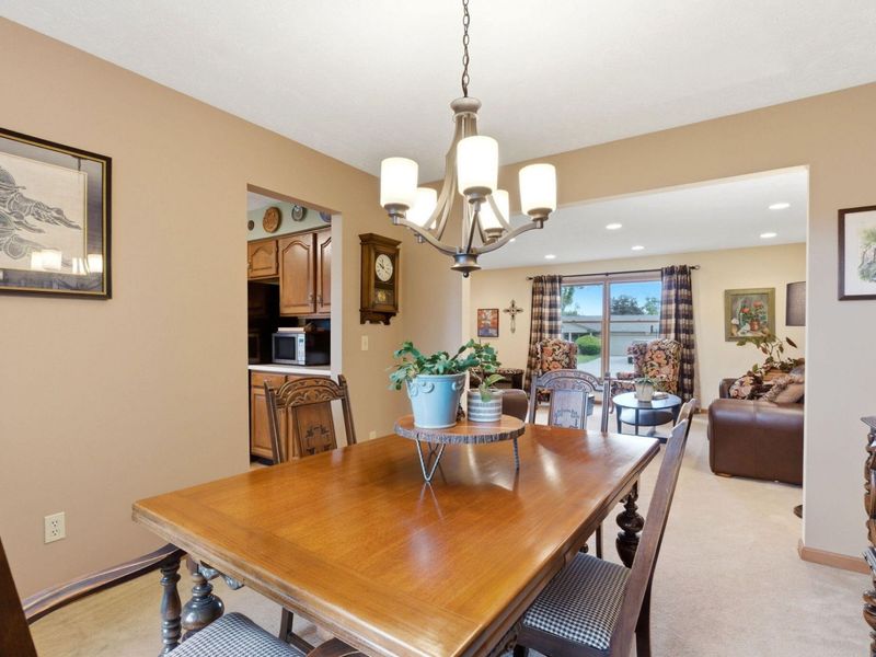 195 Finsbury Lane, Troy, OH 45373 Photo 11