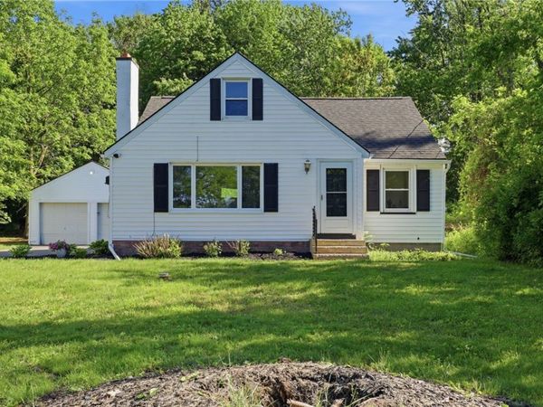 563 Holmes Road , Rochester, NY 14626