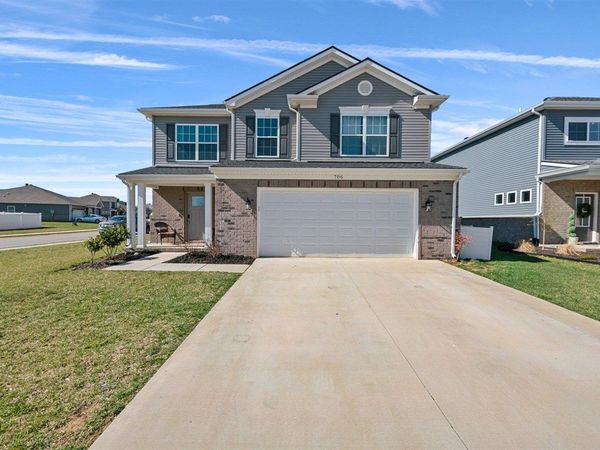 706 Big Leaf Avenue , Bowling Green, KY 42104