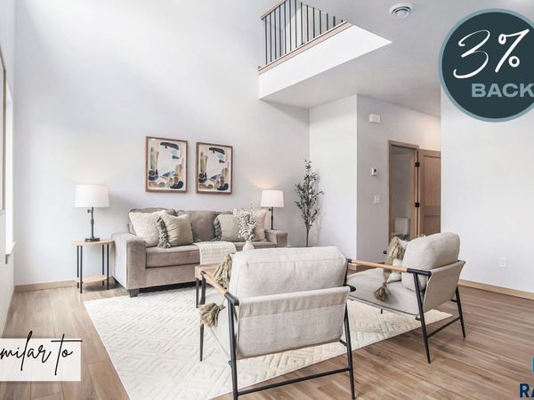 5722 E Avett Pl, Sioux Falls, SD 57108