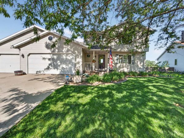 137 Lynne Trail, Oregon, WI 53575
