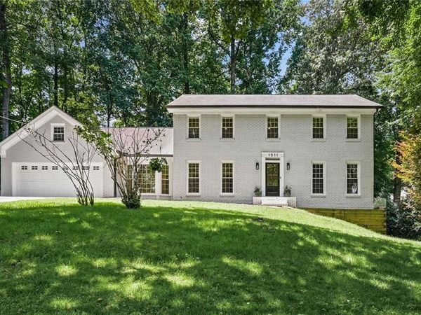 1511 Summerset Drive, Dunwoody, GA 30338