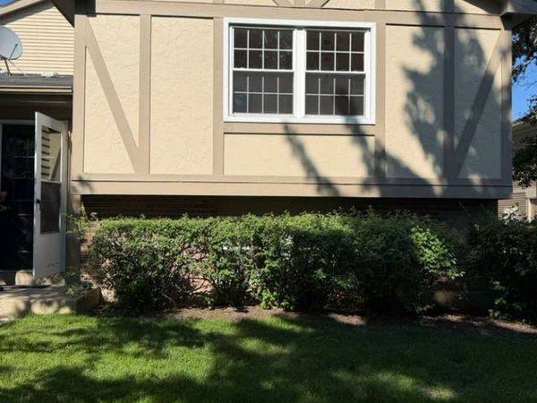 136 Brookwood Court, Vernon Hills, IL 60061