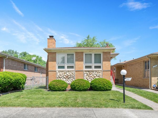 1306 E 88th Place , Chicago, IL 60619