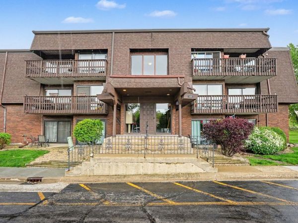 1619 RICHMOND Circle , Unit 205, Joliet, IL 60435