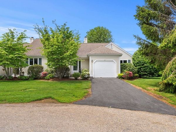 5 Woods Ed, Unit 5, Mashpee, MA 02649
