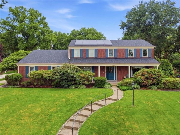 132 PENHURST Drive, Pittsburgh, PA 15235