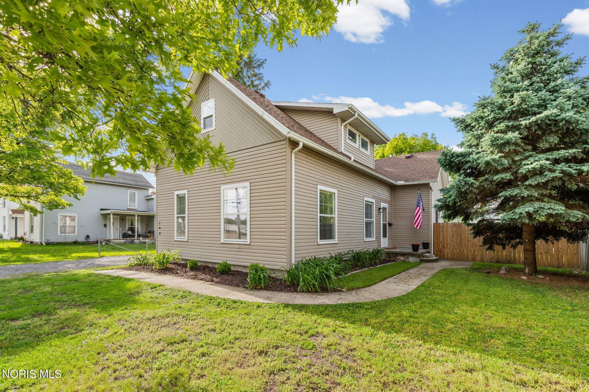 108 Chestnut Street, Swanton, OH 43558 Main Photo