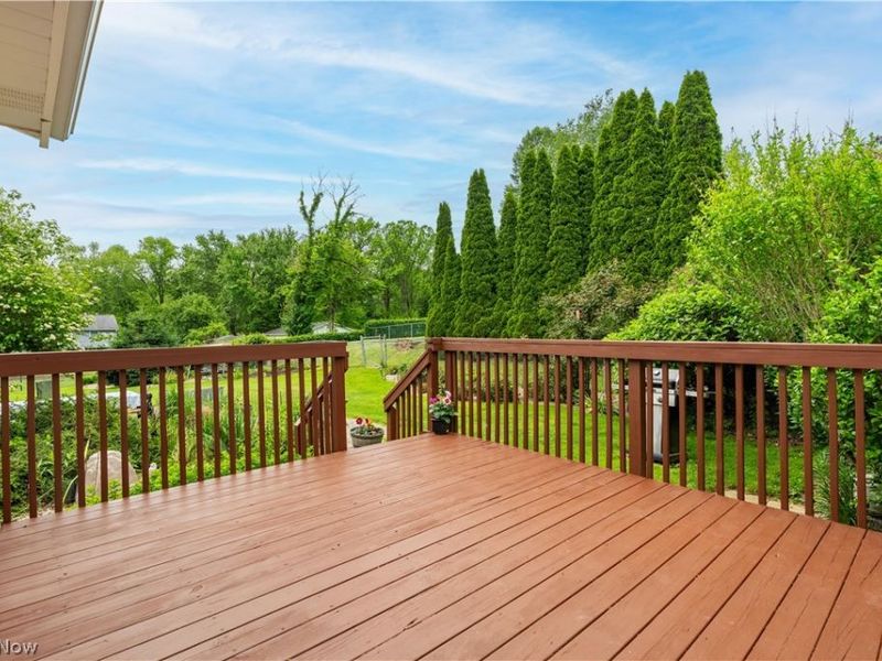 460 Arehart, Suffield, OH 44260 Photo 4