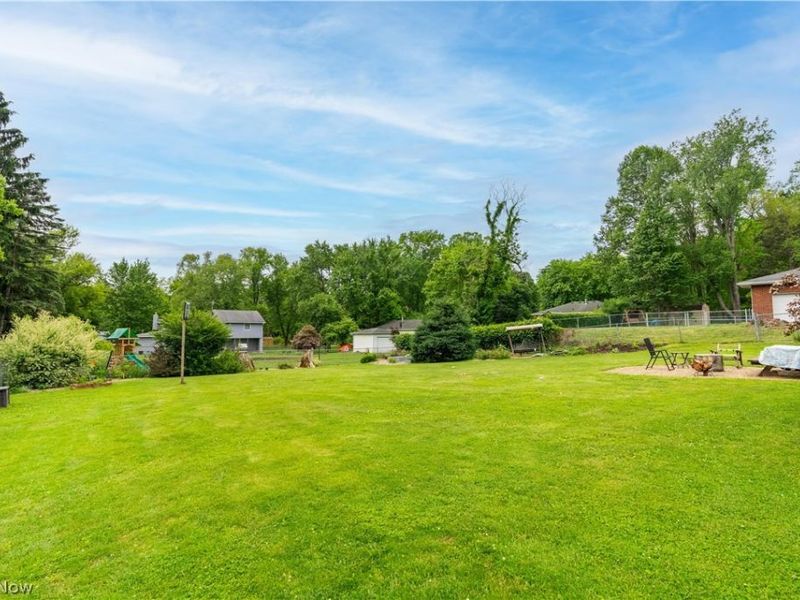 460 Arehart, Suffield, OH 44260 Photo 6