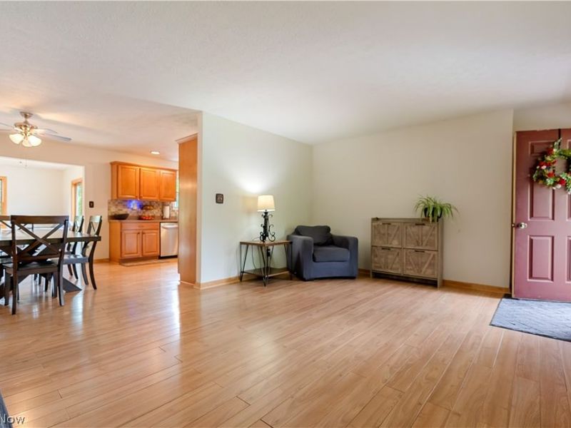 460 Arehart, Suffield, OH 44260 Photo 9