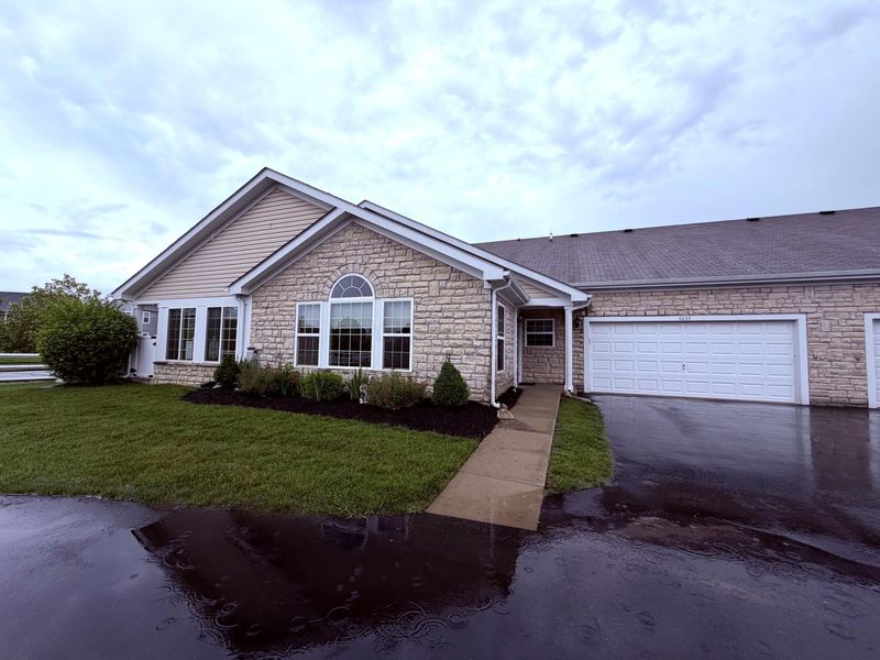 4233 Stream Bank Lane , Hilliard, OH 43026 Photo 2