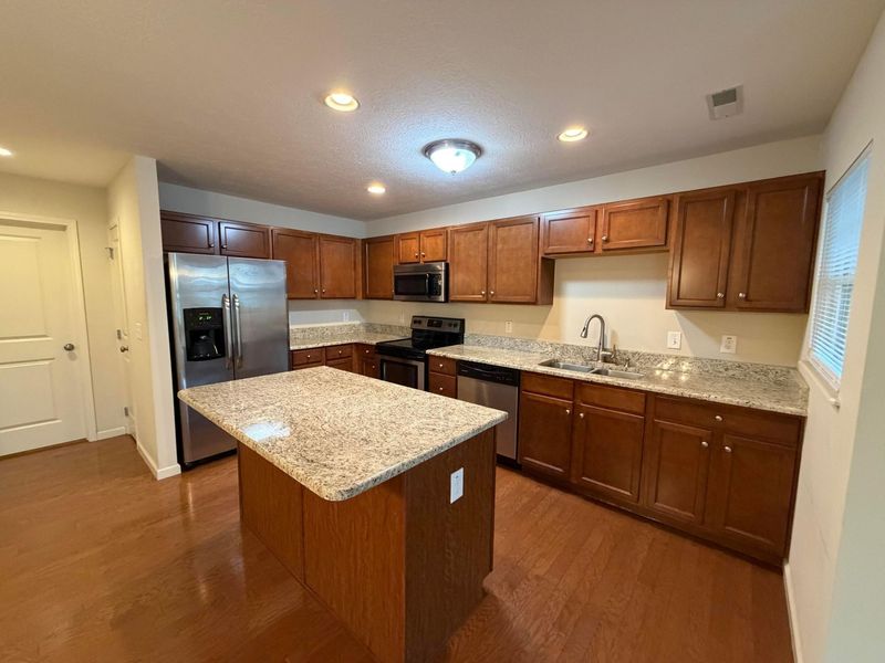 4233 Stream Bank Lane , Hilliard, OH 43026 Photo 5