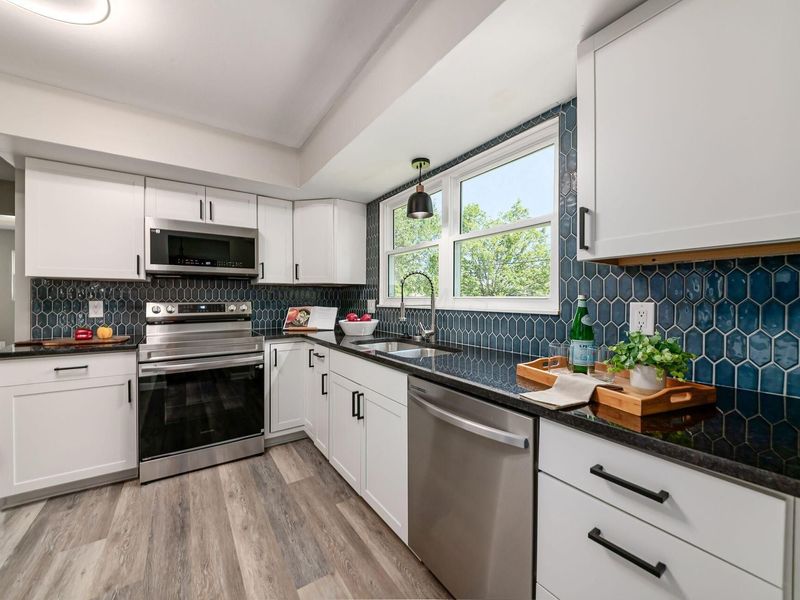 1235 Kildale Square S, Columbus, OH 43229 Photo 11