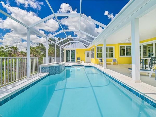 335 Cowry CT , SANIBEL, FL 33957