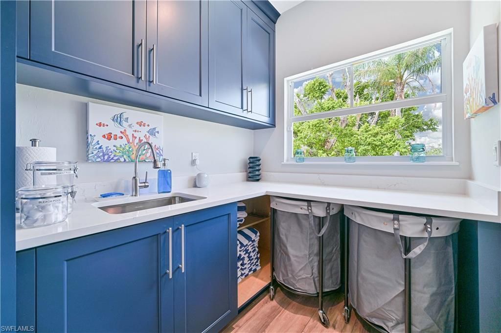 335 Cowry Ct , Sanibel, FL 33957 Photo