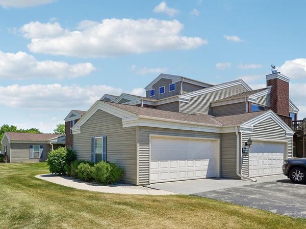 N16W26533 Tall Reeds LANE, Unit H, Pewaukee, WI 53072