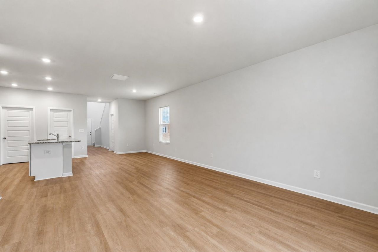 769 Wapama St.  Photo 12