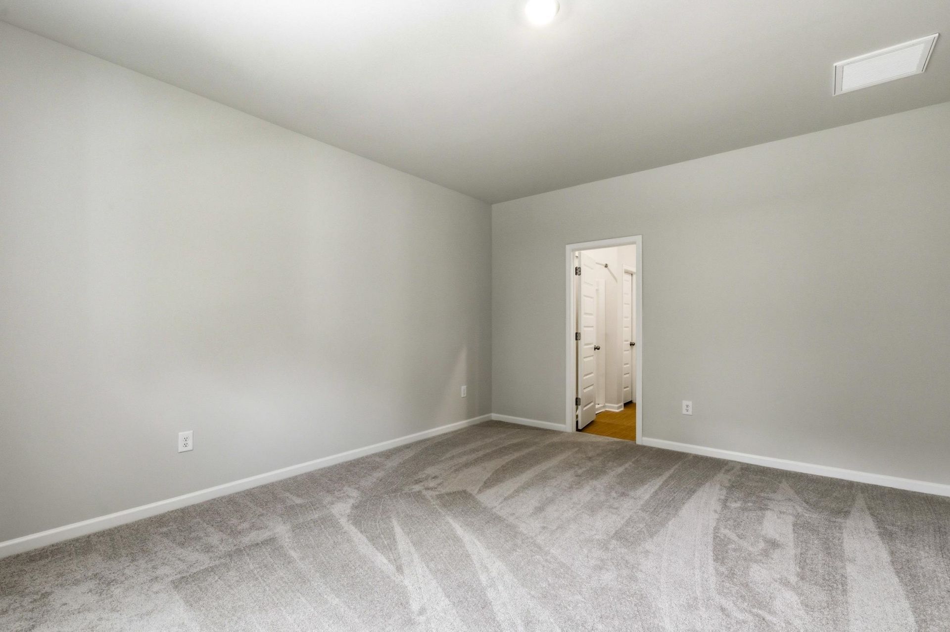 769 Wapama St.  Photo 14
