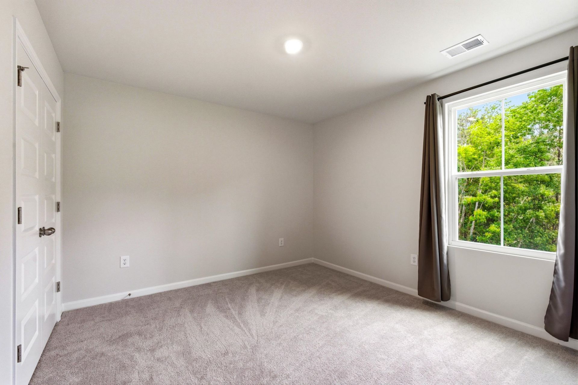 769 Wapama St.  Photo 26