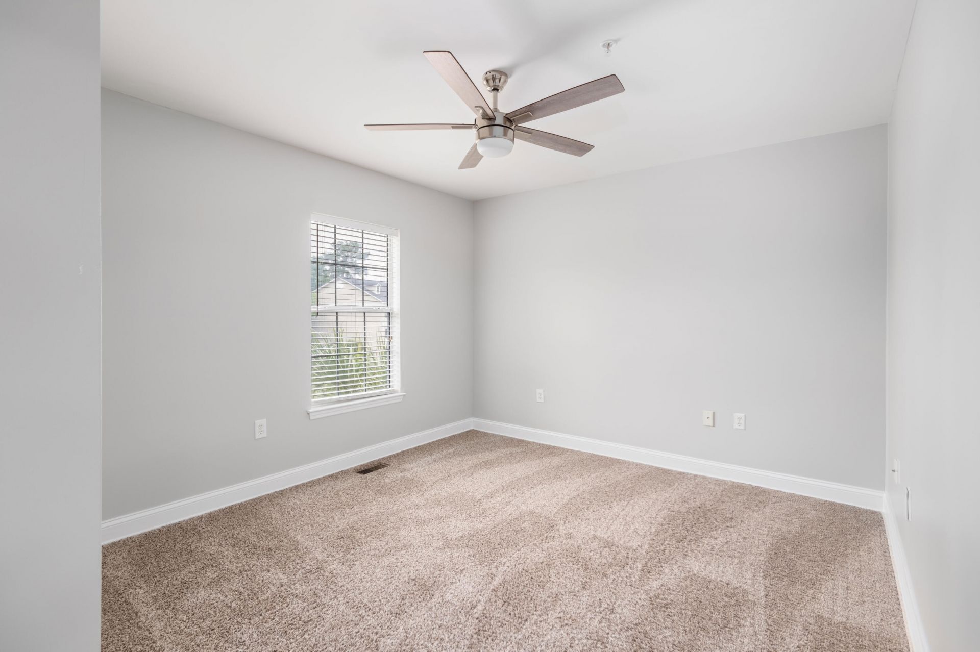4492 Great Oak Drive Photo 20