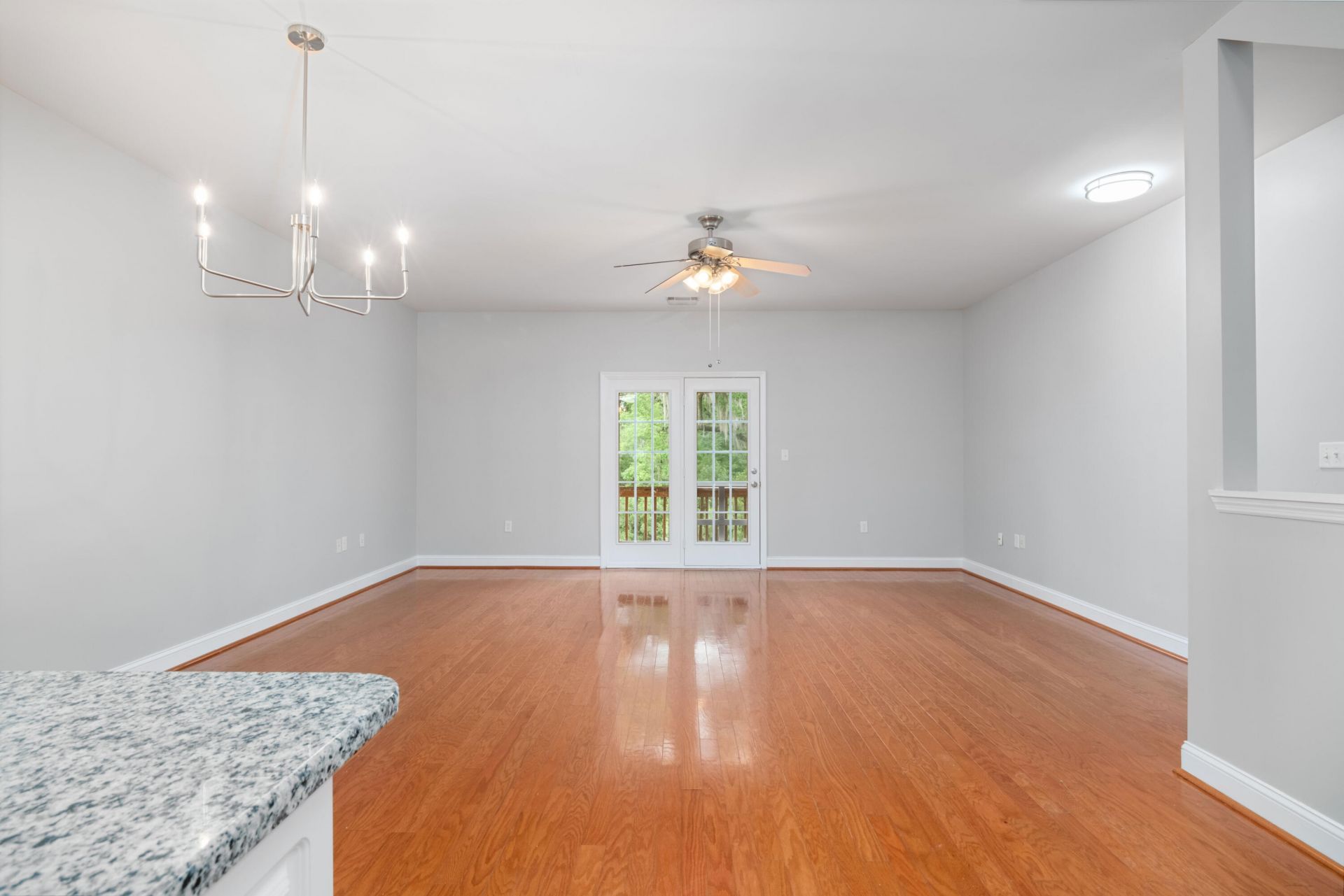 4492 Great Oak Drive Photo 4