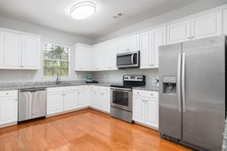 4492 Great Oak Drive photo 4