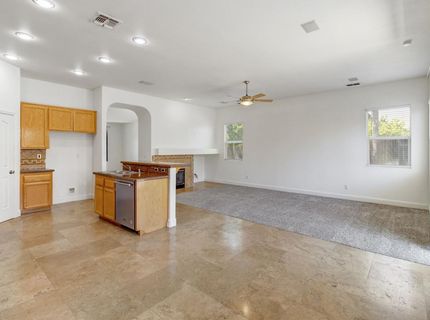 9827 Brinzino Ct, Sacramento, CA 95757 Photo