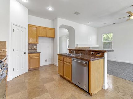 9827 Brinzino Ct, Sacramento, CA 95757 Photo