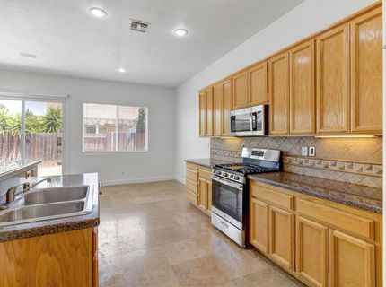 9827 Brinzino Ct, Sacramento, CA 95757 Photo