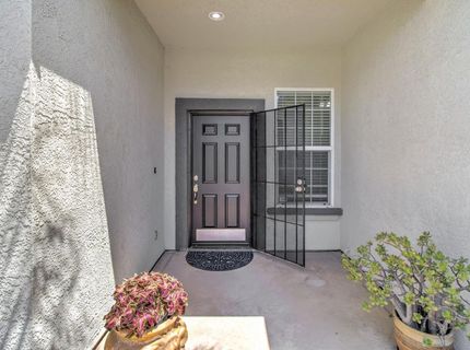 9827 Brinzino Ct, Sacramento, CA 95757 Photo