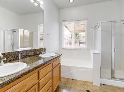 9827 Brinzino Ct, Sacramento, CA 95757 Photo