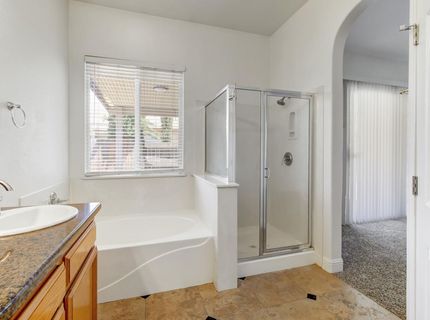 9827 Brinzino Ct, Sacramento, CA 95757 Photo
