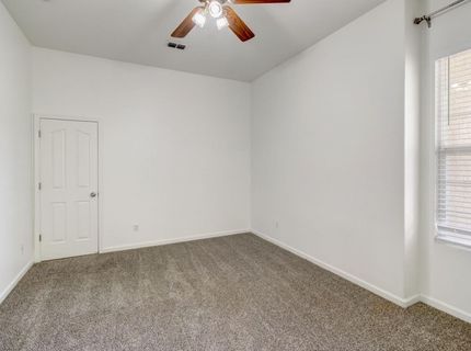 9827 Brinzino Ct, Sacramento, CA 95757 Photo
