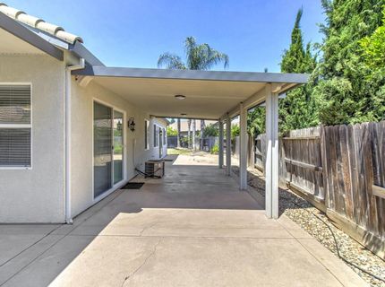 9827 Brinzino Ct, Sacramento, CA 95757 Photo