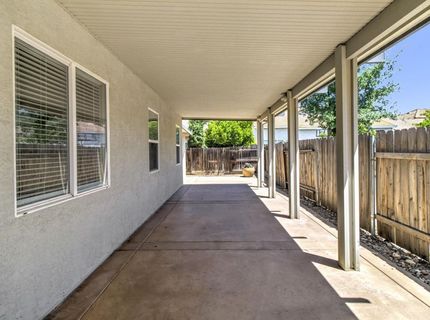 9827 Brinzino Ct, Sacramento, CA 95757 Photo