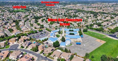 9827 Brinzino Ct, Sacramento, CA 95757 Photo