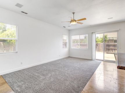 9827 Brinzino Ct, Sacramento, CA 95757 Photo