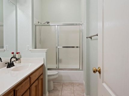 8383 Oakwood Hills Cir, Citrus Heights, CA 95610 Photo