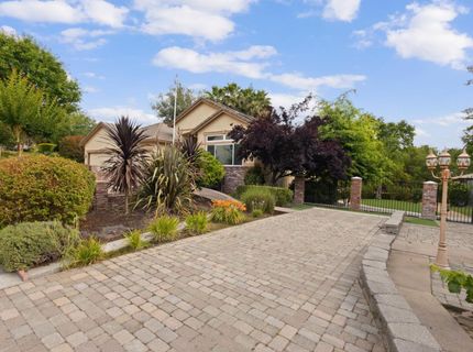 8383 Oakwood Hills Cir, Citrus Heights, CA 95610 Photo