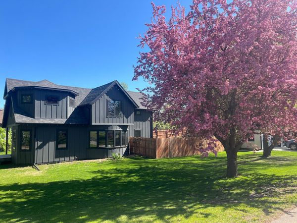 302 N Washington Avenue , Battle Lake, MN 56515